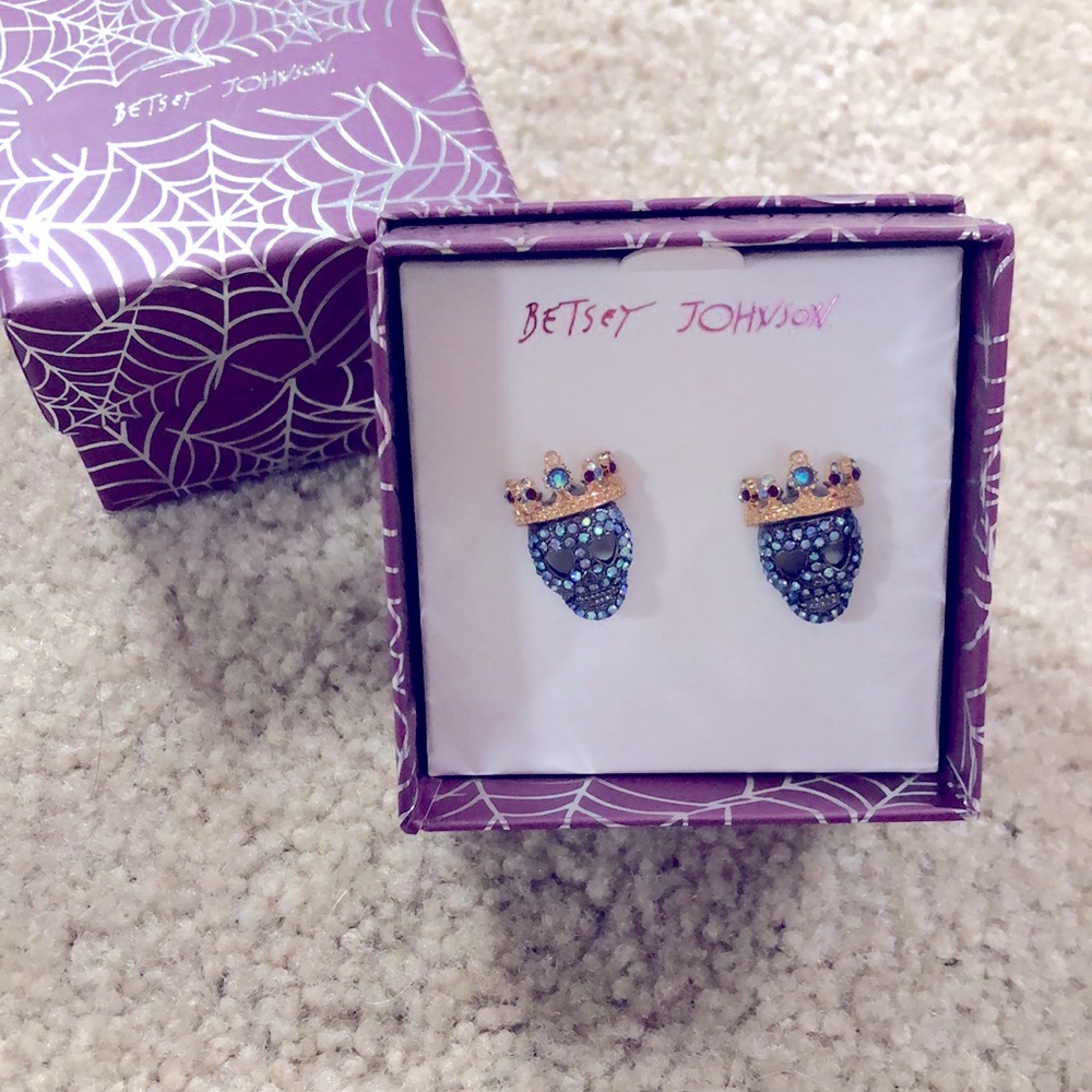 NEW Betsey Johnson Halloween skull king gemstone fall
